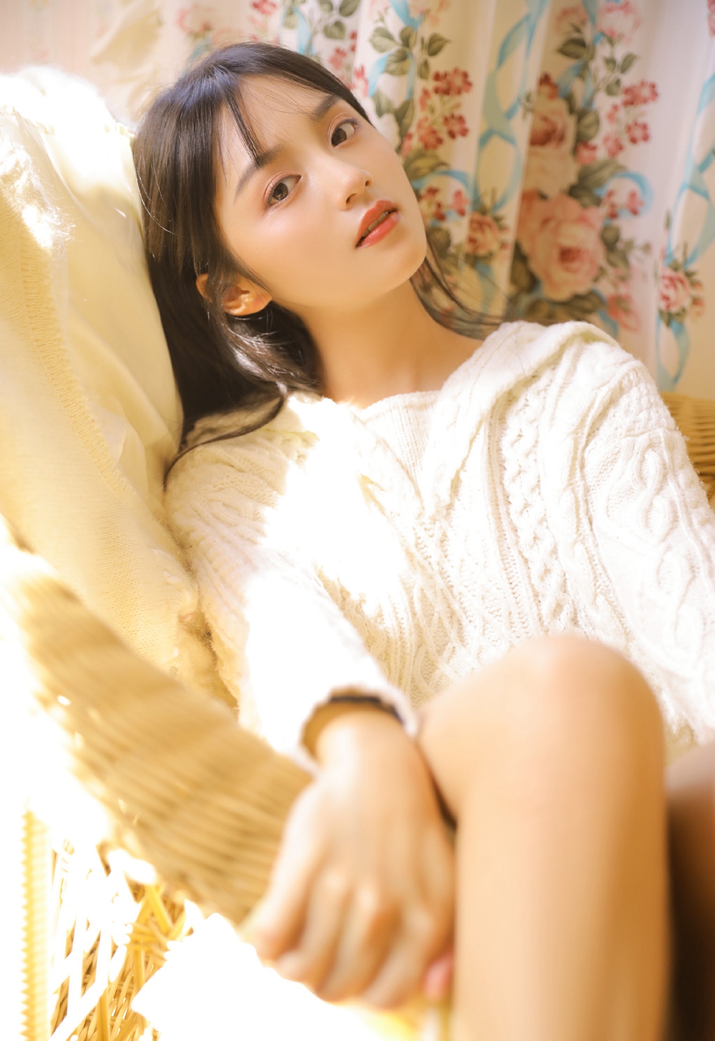 治愈系美女修长美腿私房写真图片