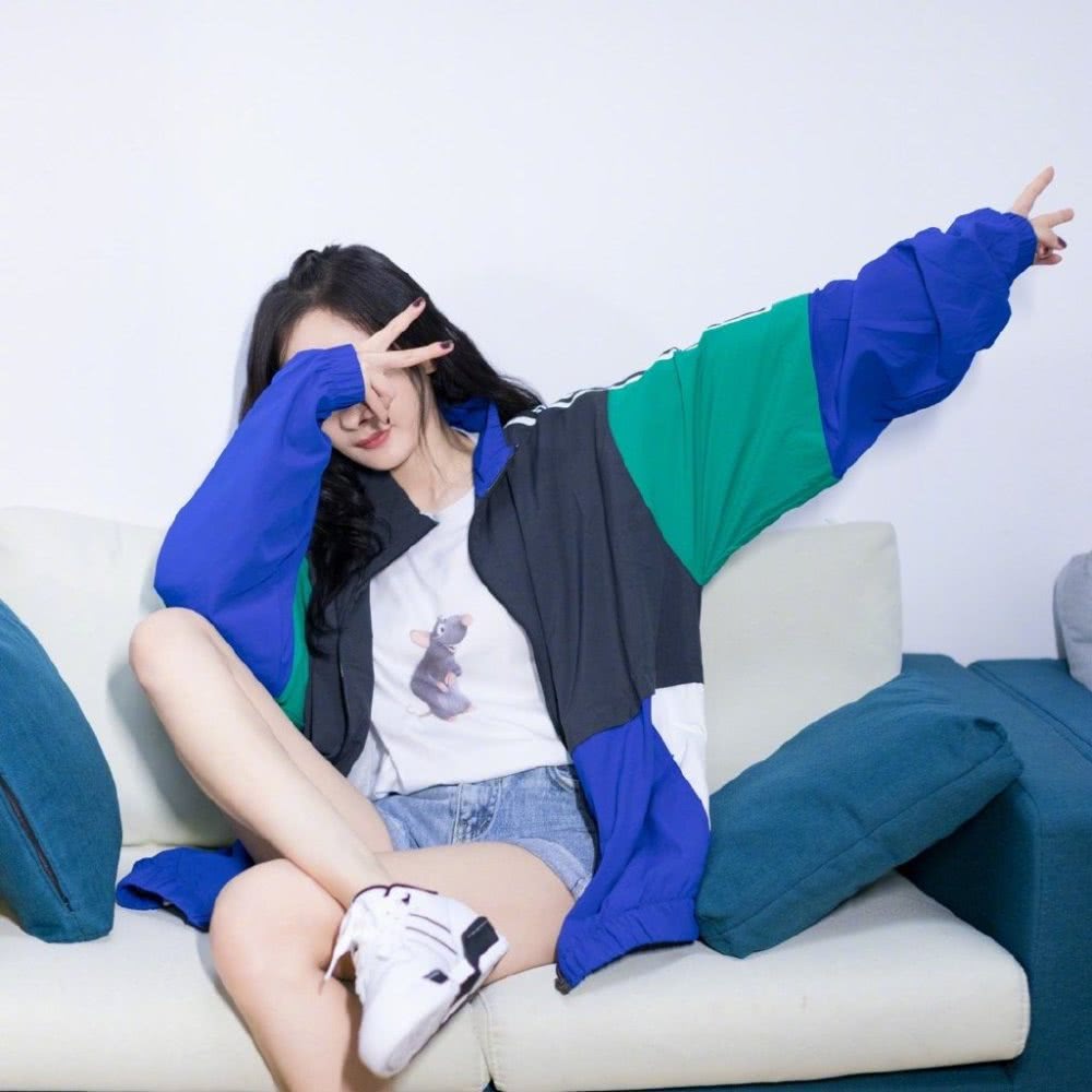 今年秋冬最流行6款外套，运动风气质风淑女风，你想要的这里都有