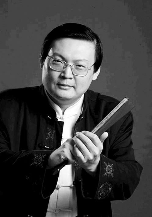 梁宏达节目全部都被停播了,原因究竟是什么呢?