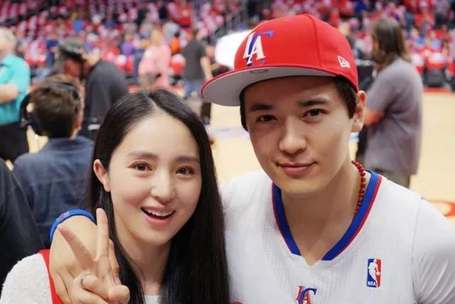 案件又有新进展！高云翔休庭期间开怀大笑，女当事人曾主动求合影