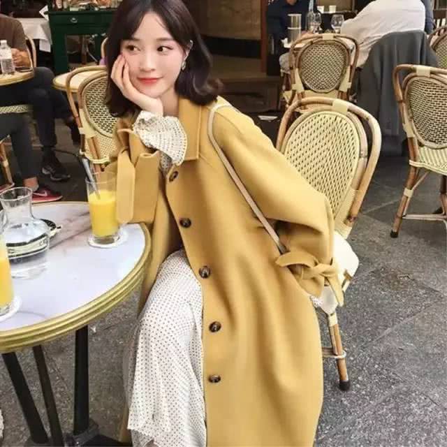 女人尽量不要高跟鞋配大衣，姐姐最近都学他们这样搭，背影都特美