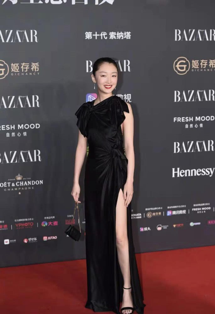 红毯争艳！赵丽颖刘诗诗仙气，杨紫BABY甜美，郎朗娇妻吉娜成最大黑马