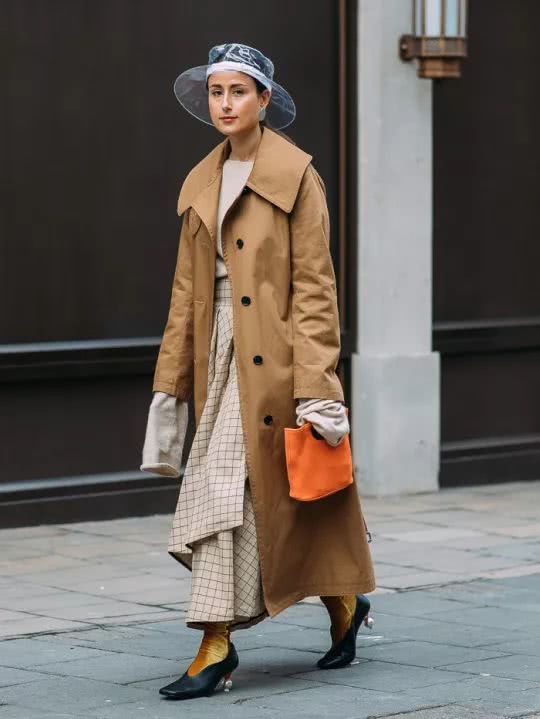 欧美街拍:腿又粗又短这个冬天这样穿最合适