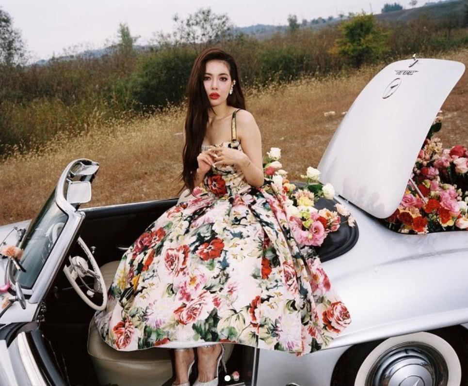 泫雅回归又美了,外行看“落泪妆”,内行看眼影!