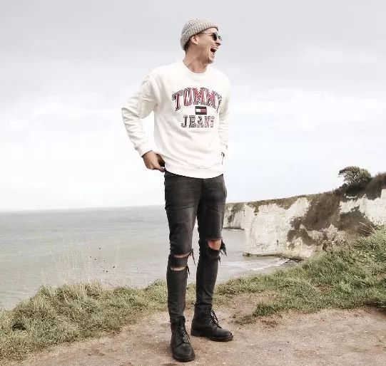 欧美型男街拍:帽子、球鞋、单宁三大单品,打造街头时尚男神