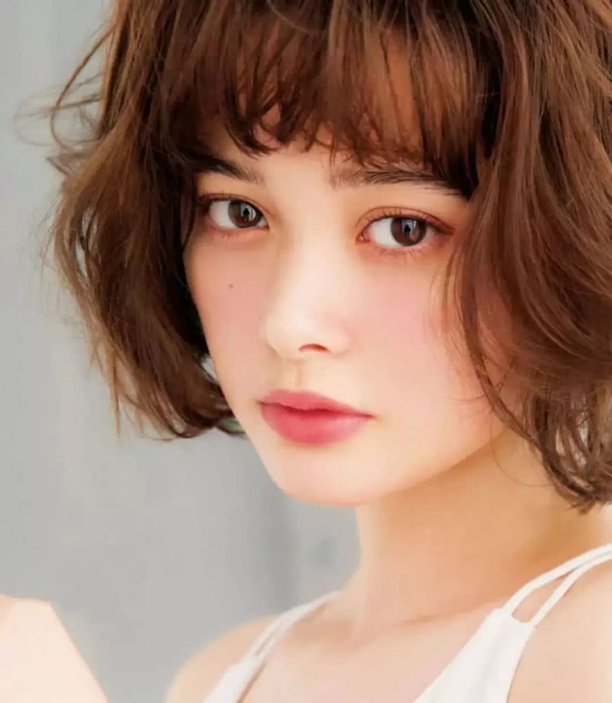 搞定8个化妆小心机,你也能画出日系杂志风