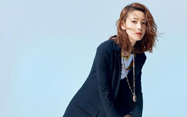 气质美女陈瑶最新古装造型曝光,性感又少女