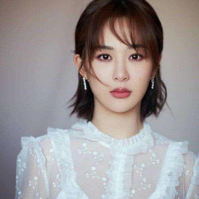 直男眼中的“高级脸”,一般都有这4个特征,看你是不是?