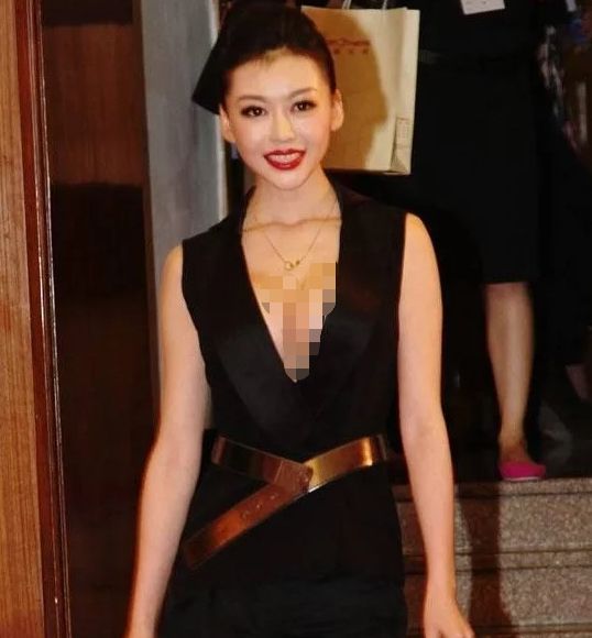 郎朗前女友与现任娇妻对比，差距一目了然，怪不得郎朗爸妈看不上