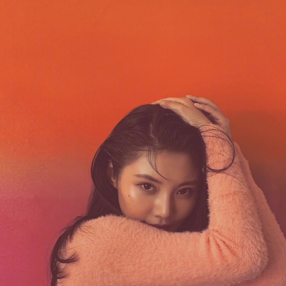 性感美女徐冬冬术后首晒照,身材比以往更有料,穿修身露脐衣一般人扛不住