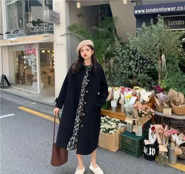 秋冬季呢大衣穿对了变高级还好看！会穿搭的妹纸平价大衣穿出大牌范