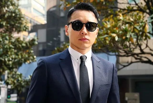 案件又有新进展！高云翔休庭期间开怀大笑，女当事人曾主动求合影