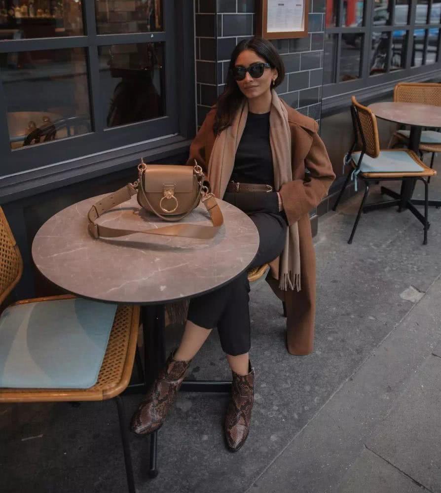 什么颜色穿上更显高级感?买衣服前这几个颜色一定要了解下