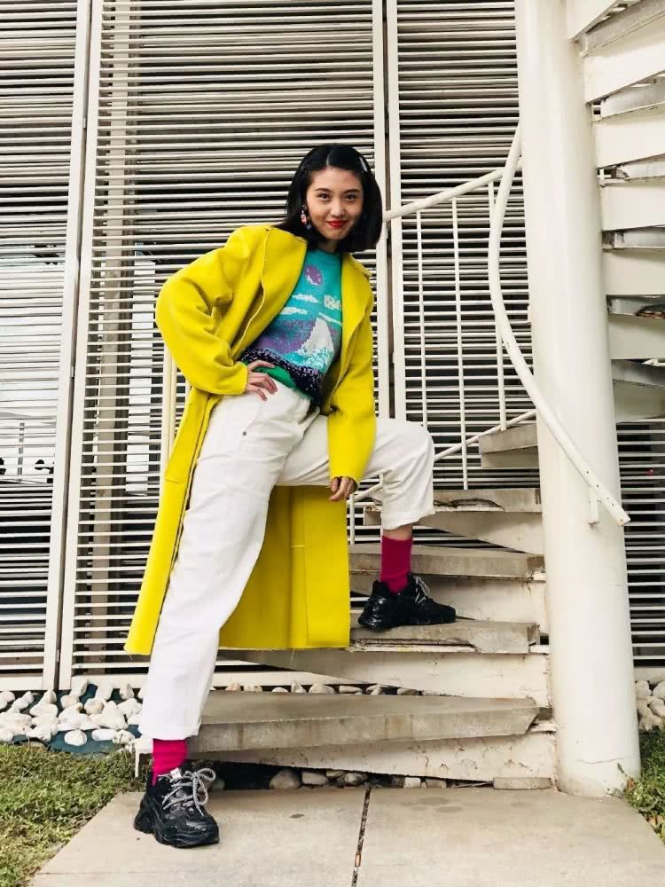 女生皮肤如果不是特别白,这些颜色的衣服最好不要穿,显黑还显黄