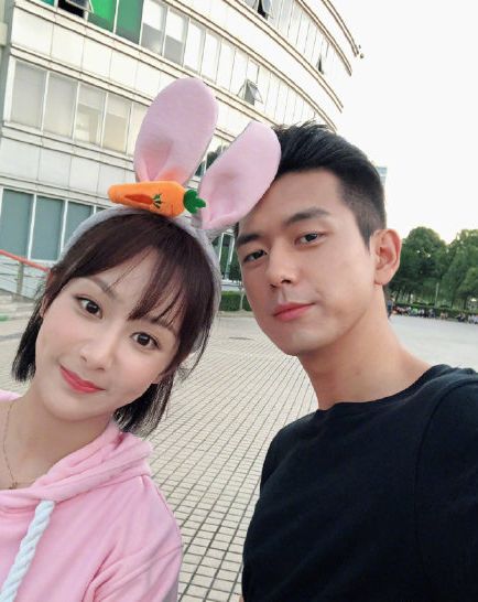 李现在线为杨紫庆生,两人合体那刻,仿佛“佟年夫妇”又回来了!