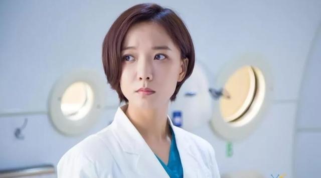 有魔咒?女明星们只要当上“金鹰女神”,事业就会下滑