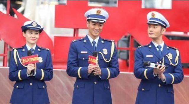 当179黄晓明撞上180杜江,同穿军装,网友:对比很明显