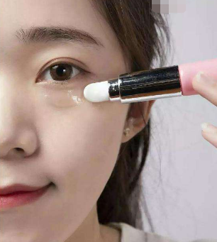 女人别怕花钱，要“富养”自己！注意4点“细节”，比同龄人年轻