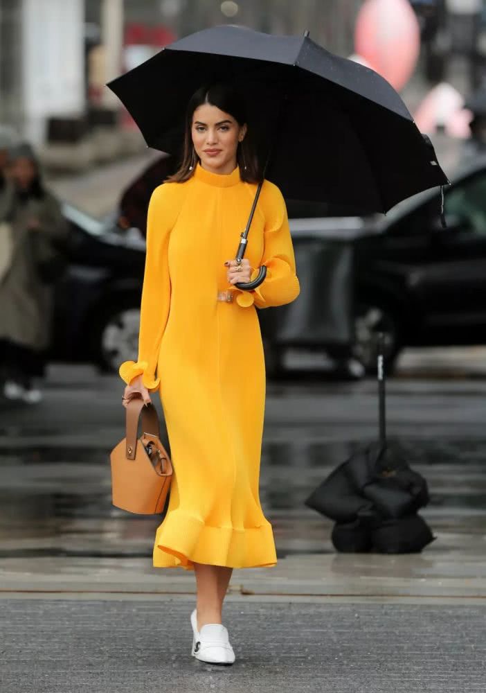 欧美街拍:腿又粗又短这个冬天这样穿最合适