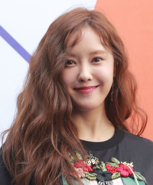 发际线愁人的妹子看过来!这样弄真的美炸天!