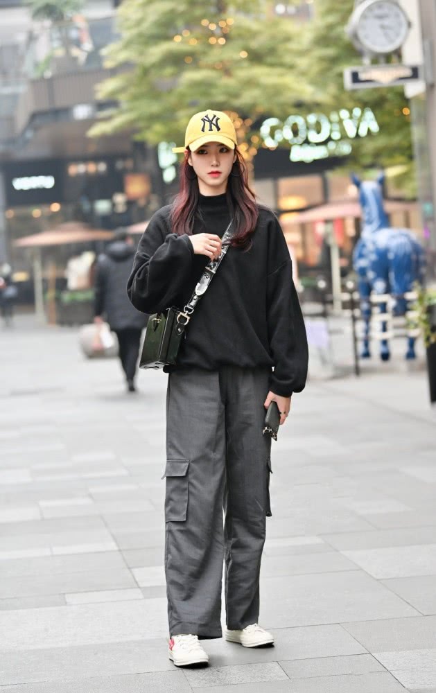 别羡慕潮GIRL啦!你和酷酷的工装女孩,你就差这一套小心机哦