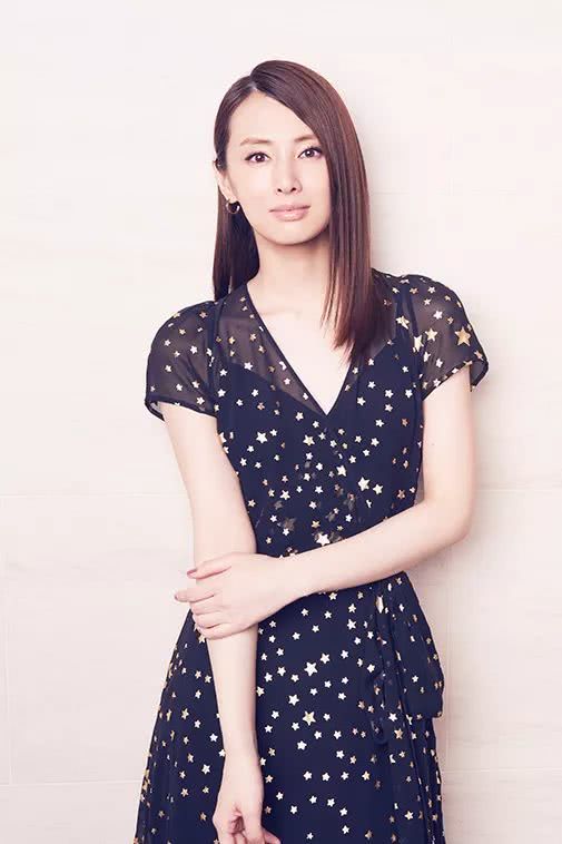 看多了流水线上的整容脸 是时候让她们来洗洗眼了