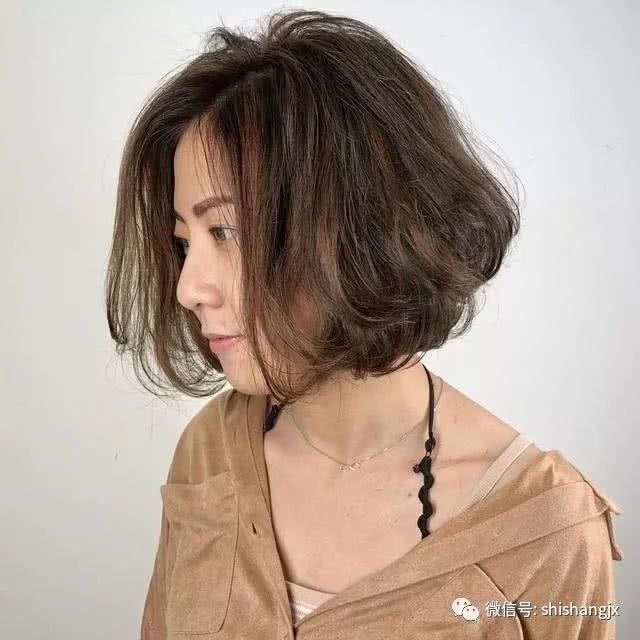 脸胖又脸大的女生适合剪这些短发发型！