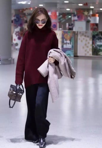 女孩买毛衣首选这3个颜色,高级又显白,很适合秋冬