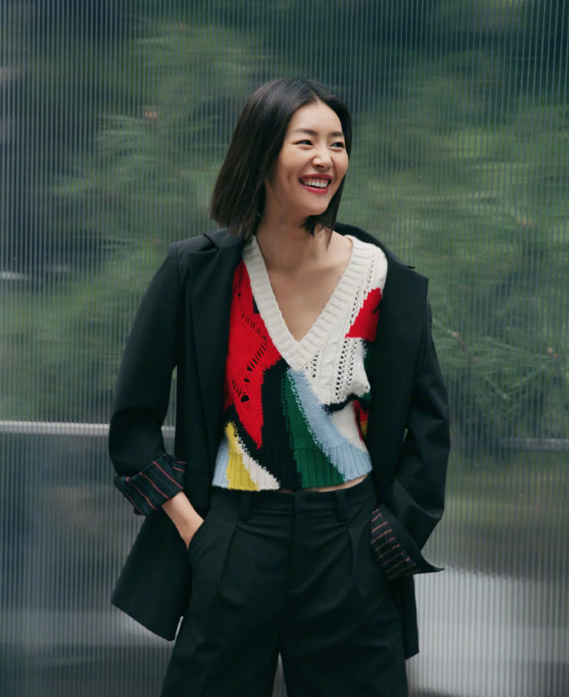 秋冬内搭怎么选？和刘雯一起内搭的高段位穿搭，温暖又青春