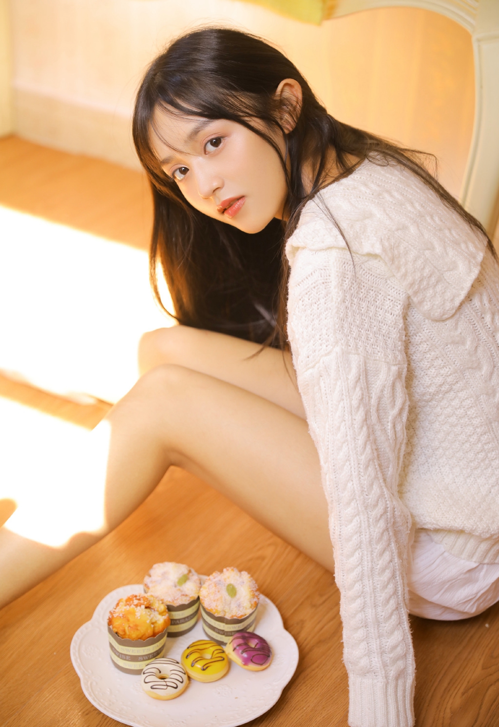 治愈系美女修长美腿私房写真图片