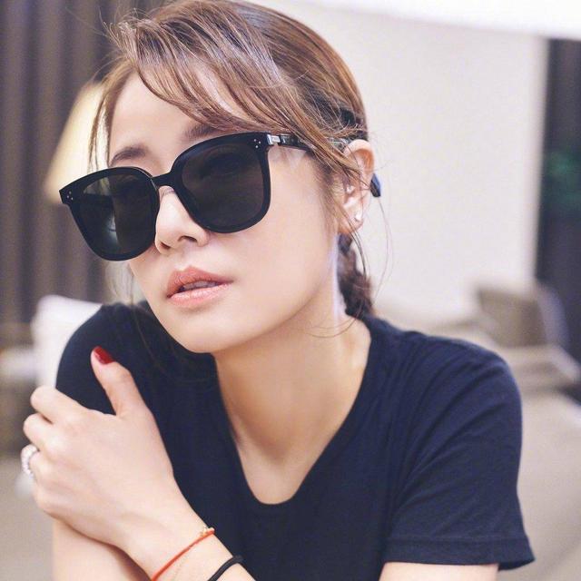 林心如表白霍建华引争议,陈意涵表白老公却获赞,仅因说话方式?