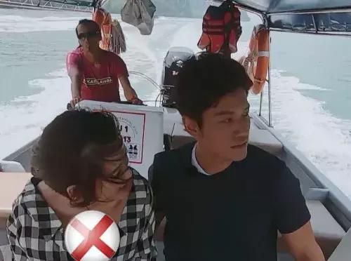 陈乔恩忘了前方有摄像机，俯身动作吓到导演，网友：下次多穿点