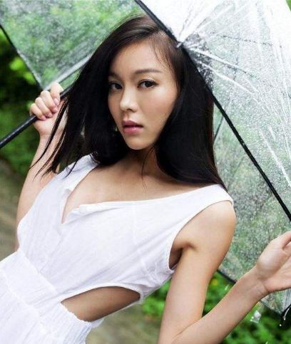 还记得《一路向西》的两大女主吗?30多岁过得越来越“滋润”