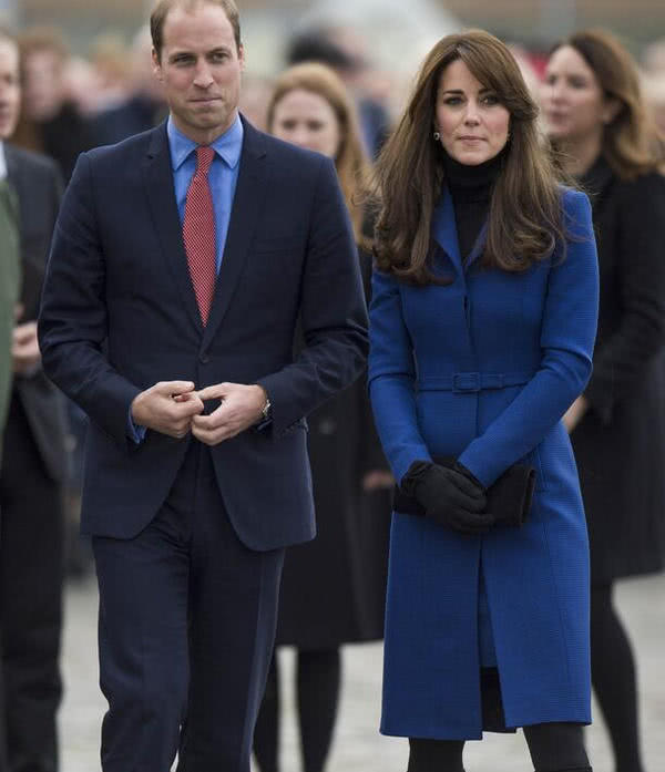 什么颜色穿上更显高级感?买衣服前这几个颜色一定要了解下