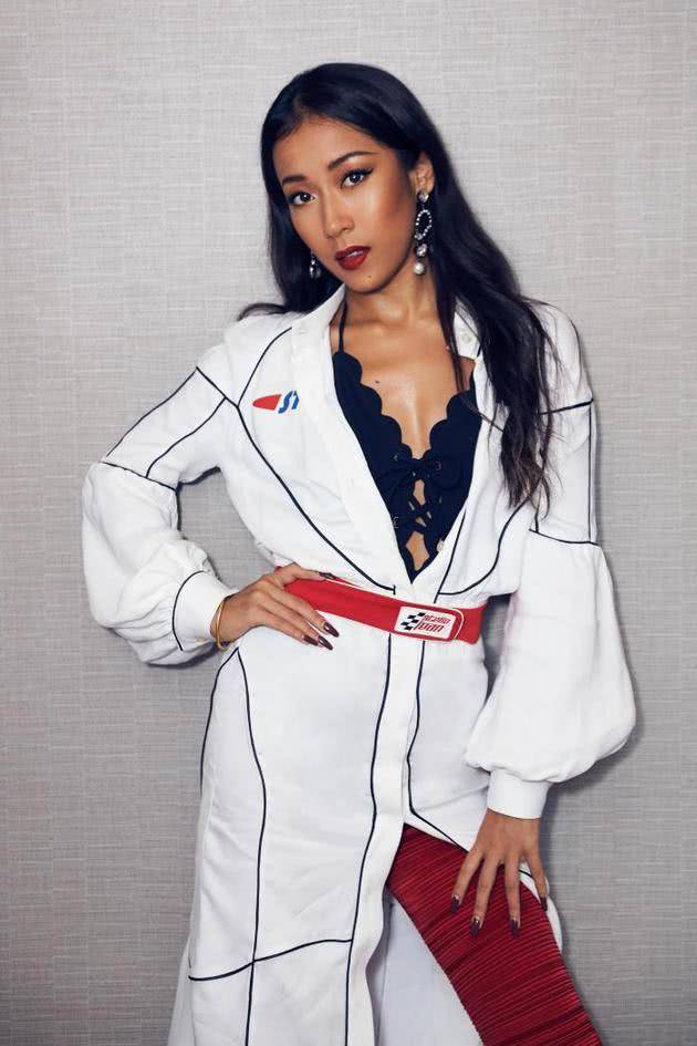 黑皮女孩不配看李佳琦直播？2019年了，肤色歧视应该被消灭了