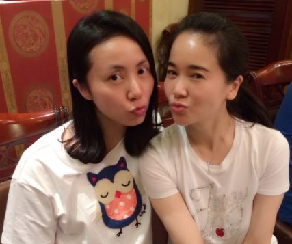 同为40岁辣妈，左小青和黄磊老婆孙莉素颜同框，气质差距有点大