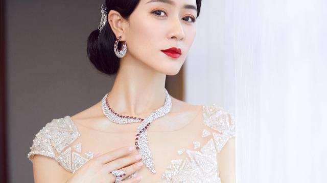 她与陆毅4年情断,因被陆家嫌弃,如今44岁资产过亿,美成少女