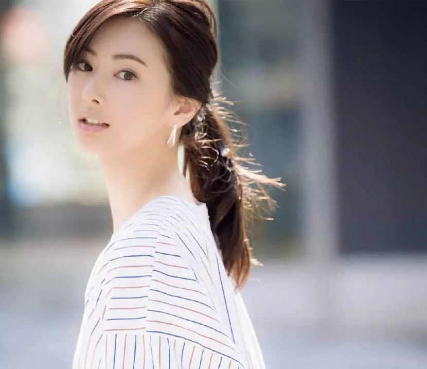 看多了流水线上的整容脸 是时候让她们来洗洗眼了