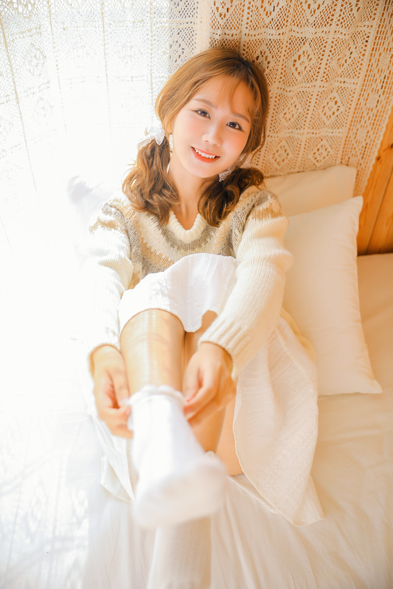 清秀美女慵懒性感私房写真图片