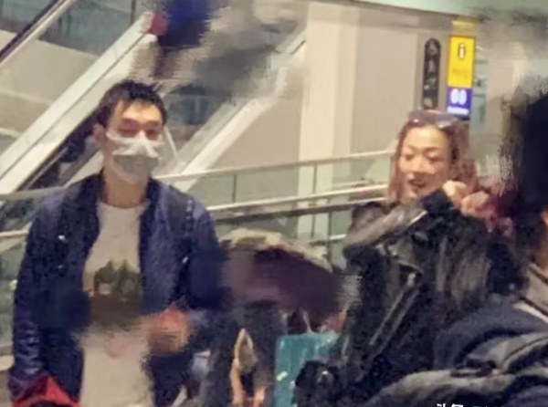 47岁郑秀文胃部不适惊住院，面部凹陷瘦到认不出，网友：太心疼