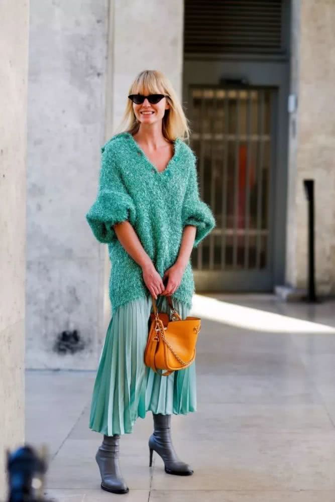 欧美街拍:腿又粗又短这个冬天这样穿最合适