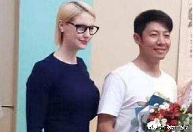 撒贝宁爱了她20年，39岁的年纪长着一张9岁的脸，如今不火成老师