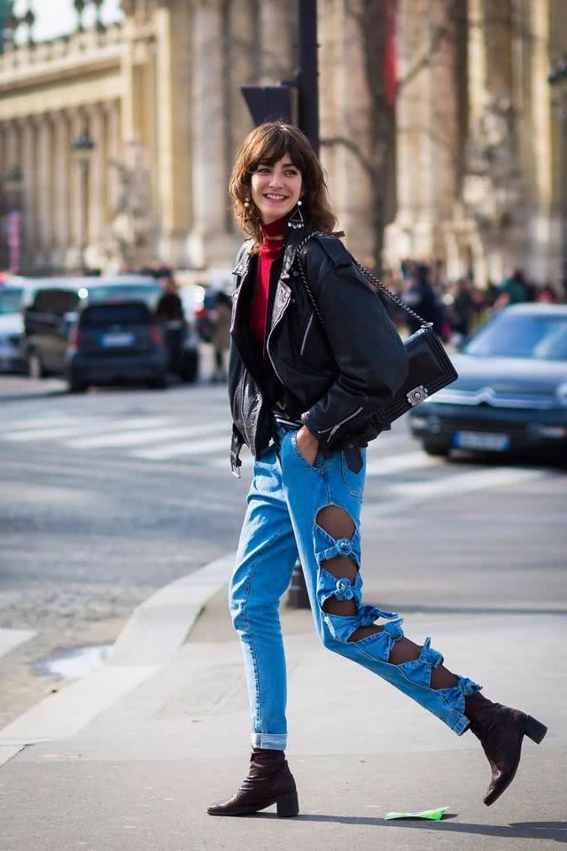 牛仔裤搭配小红靴让你个性拉风，变美还立马温暖加倍