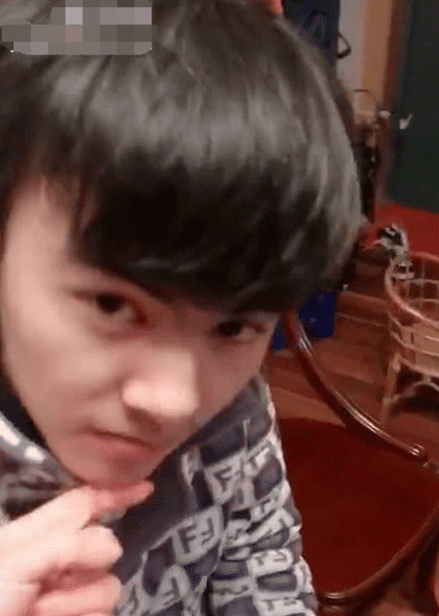 网红小哥哥的发际线火了？网友表示眼瞎了