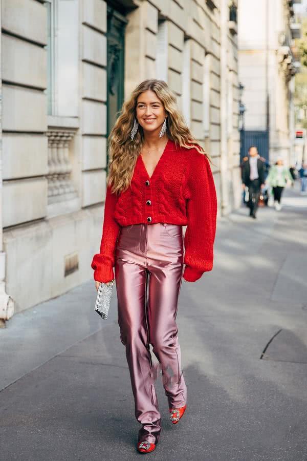 收起你的卫衣！今年秋冬流行这4件“上衣”，单穿内搭都好看