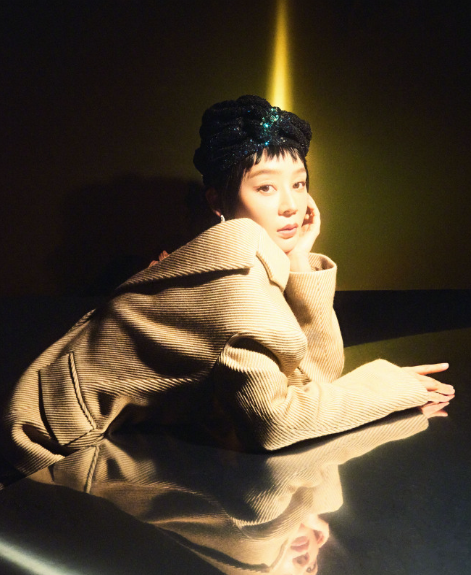 袁姗姗剪掉10年长发短发，新发型配五套造型气质秒变