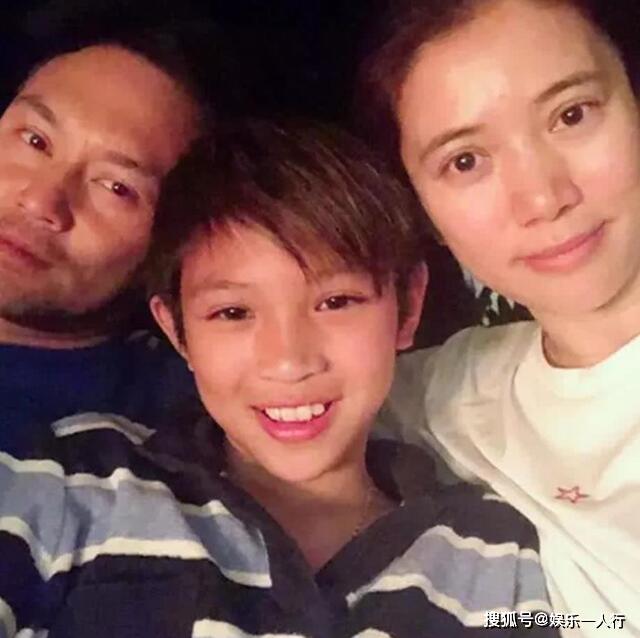 混血星二代哪家强?躲过李小璐女儿,看到杨颖儿子正脸:国民婆婆非你莫属