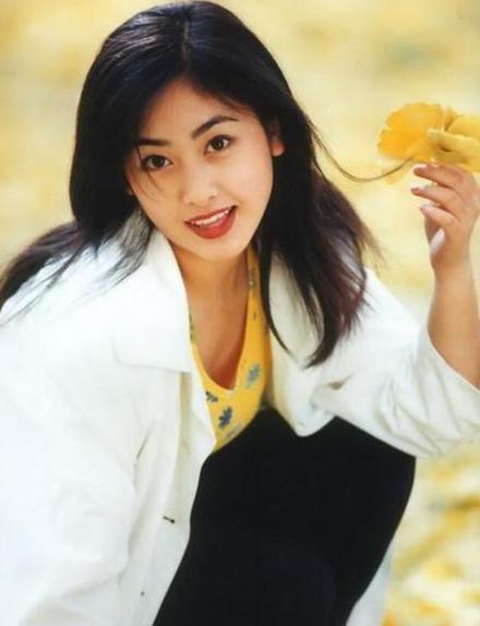 她是回族第一美女,与吴京闹绯闻,嫁大23岁丈夫婚后生活甜蜜