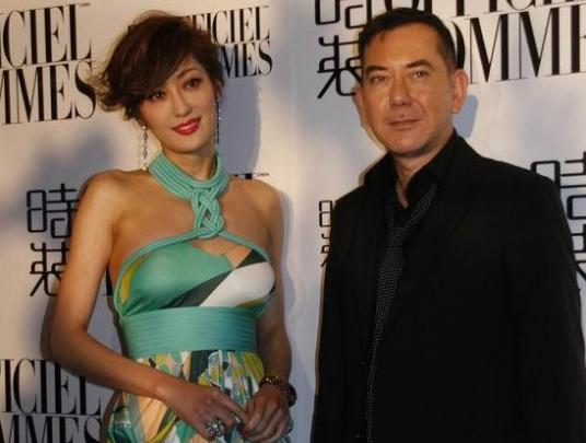 她曾做8年保姆,因“厕所门”险遭封杀,用情至深却被骗5亿