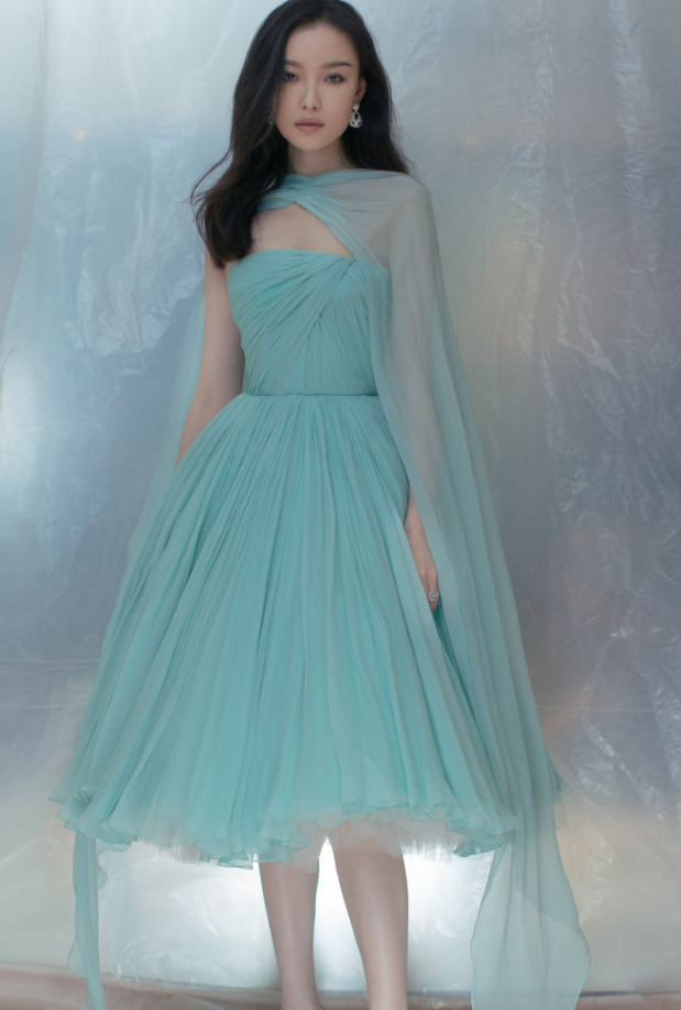 气质美女倪妮时尚穿搭造型尽显高级感